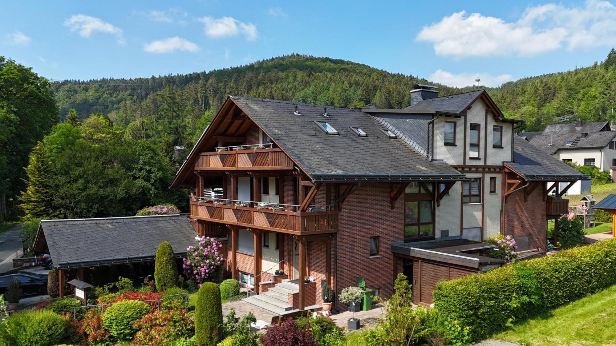 Haus Daut Fewo Mit Hallenbad Вилинген Екстериор снимка